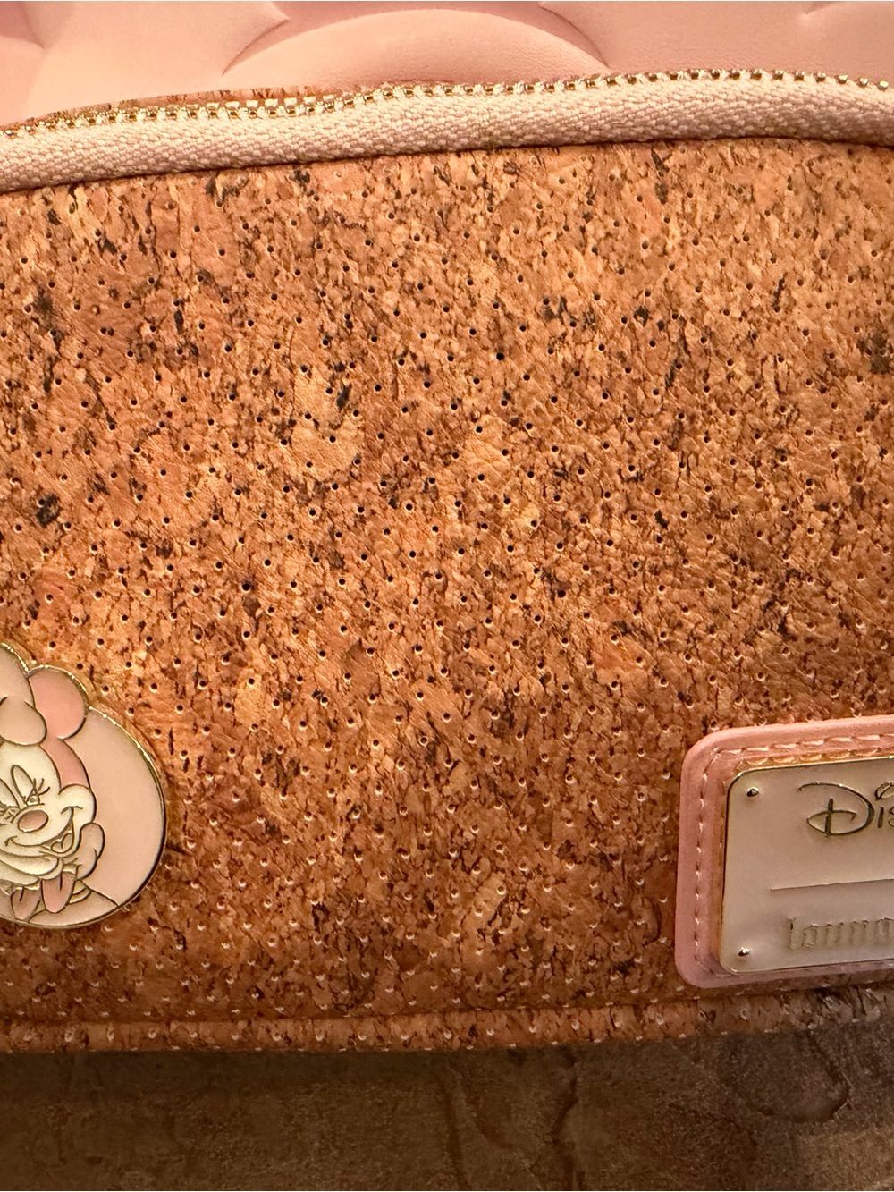 Adorable Minnie Pin Mini Backpack 💖 - Picture 7 of 8